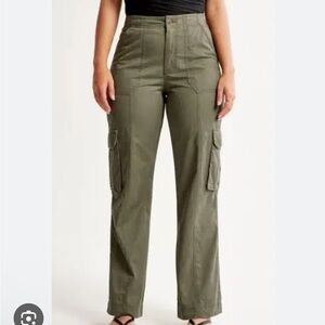 Abercrombie & Fitch Green Cargos
